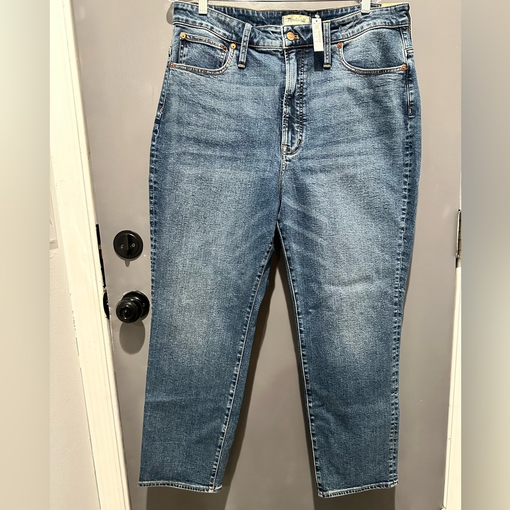 Madewell the curvy perfect vintage jean. Size 33 arland wash